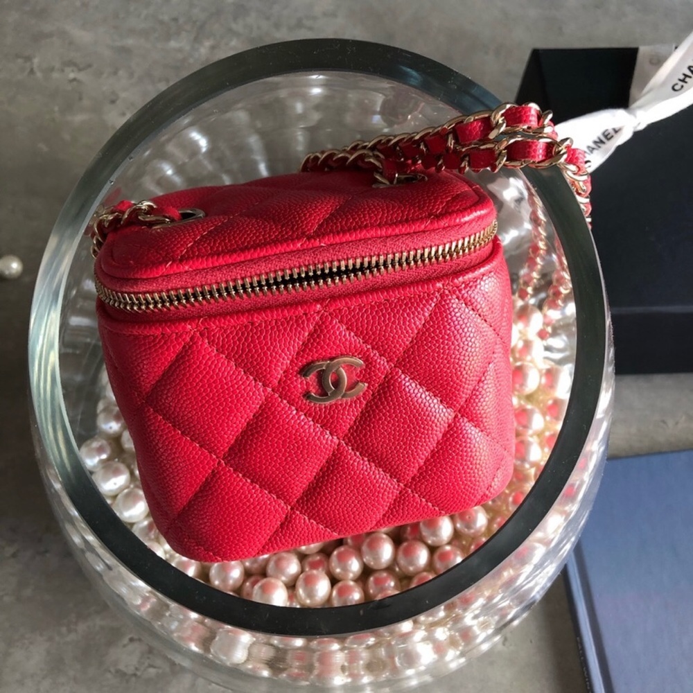 CHANEL MINI VANITY 21C red handbag purse crossbody caviar
